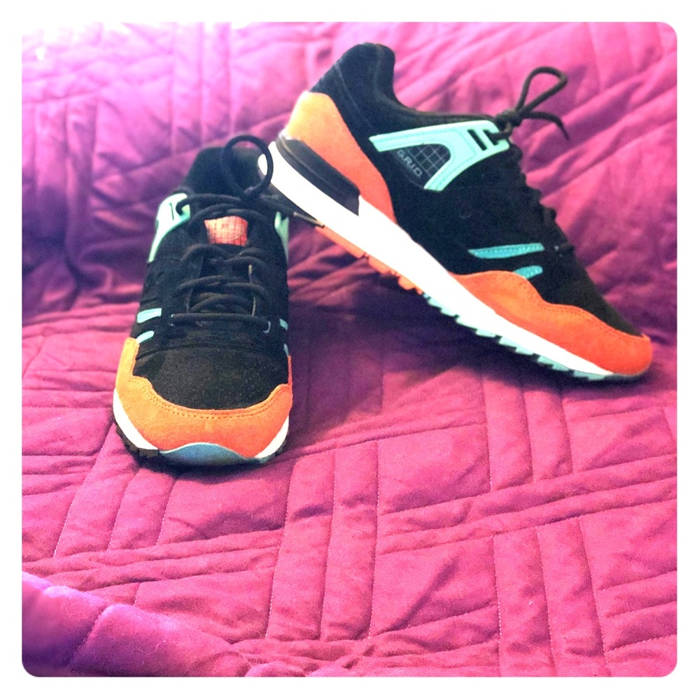 Like new Saucony Grid classics